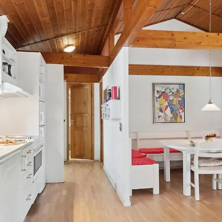 2 Bedroom Awesome In Jægerspris