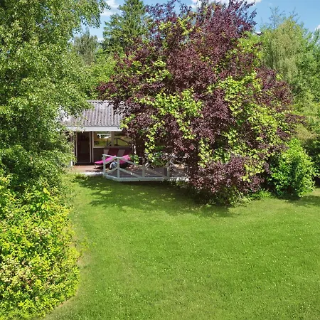 2 Bedroom Awesome In בית נופש *