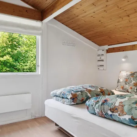 2 Bedroom Awesome In Jægerspris