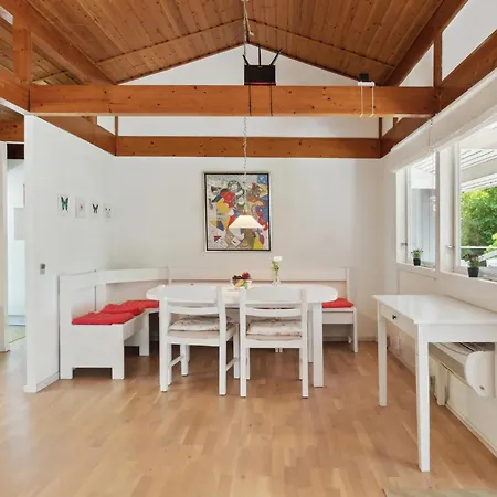 2 Bedroom Awesome In Semesterbostad *