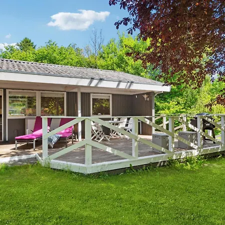 2 Bedroom Awesome In Jaegerspris