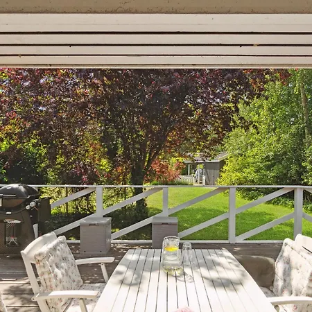 2 Bedroom Awesome In