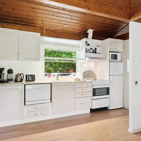 2 Bedroom Awesome In Holiday home Jaegerspris