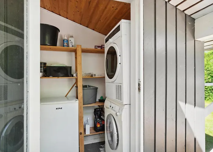 2 Bedroom Awesome In *
