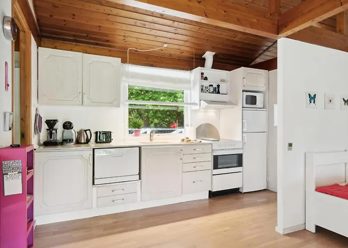 2 Bedroom Awesome In Дом отдыха Jaegerspris