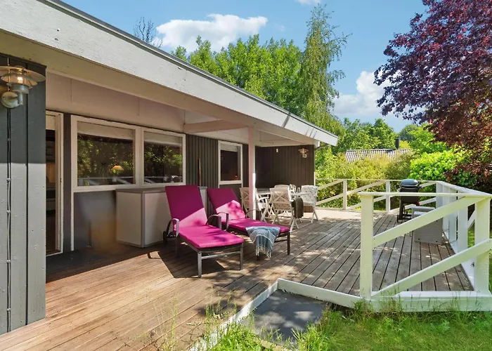 2 Bedroom Awesome In Jaegerspris
